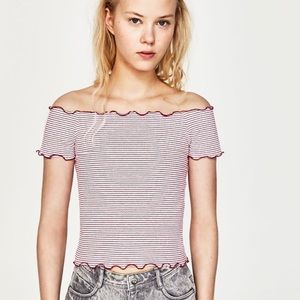 ✨SOLD ✨Off Shoulder Ruffle Top